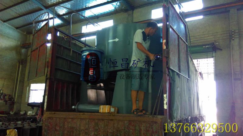 缅甸客户在我厂订购的STLB-100型水套式离心选矿机